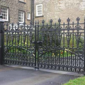 Cast iron gate